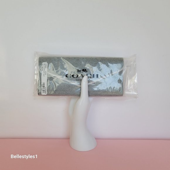 COACH Wyn Envelope Crossgrain Leather Wallet- Forest color - Picture 16 of 16